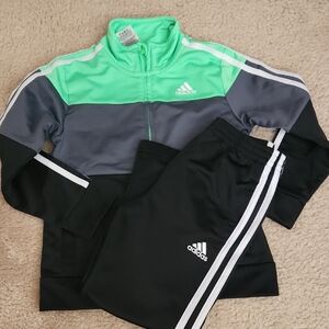 Adidas Boys Track Suit Size 5